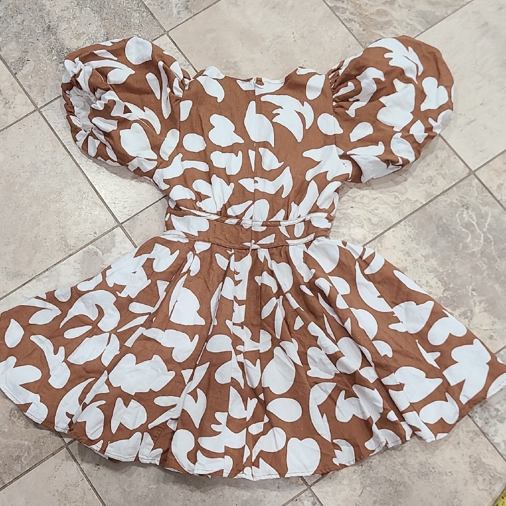 House of Harlow 1960 Brown & White Floral Puff-Sleeve Dress for Women - Picture 14 of 16